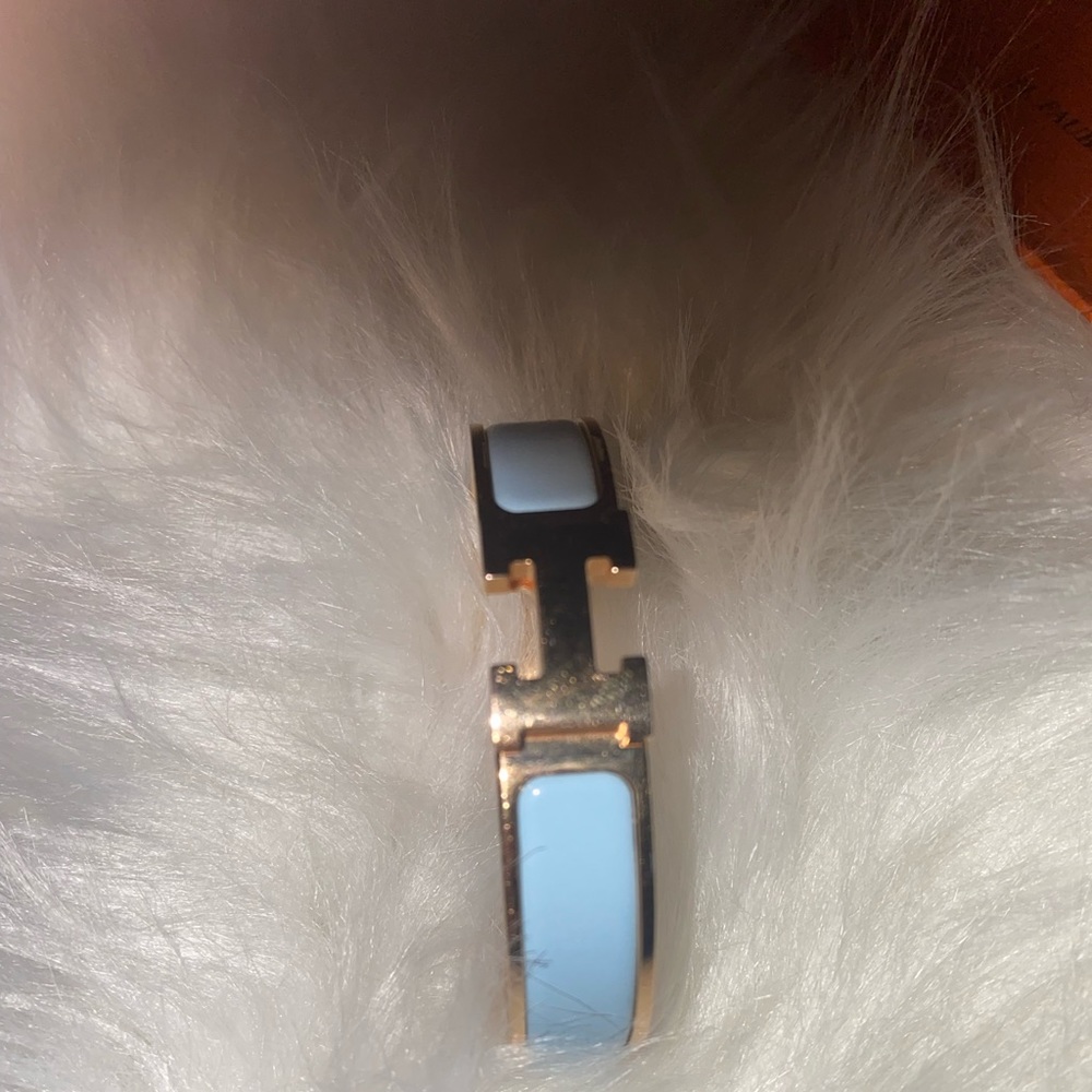 Hermes Clic H Bracelet - Picture 17 of 17